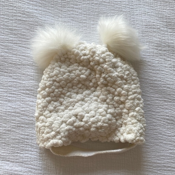 TARGET Kids Hat OSFY, 3 for $15 Kids Bundle - Picture 2 of 5